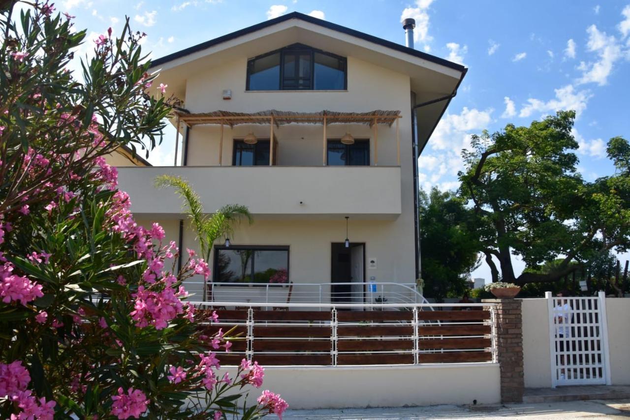 Bed and Breakfast La Ceiba Speciosa Capaccio Екстер'єр фото